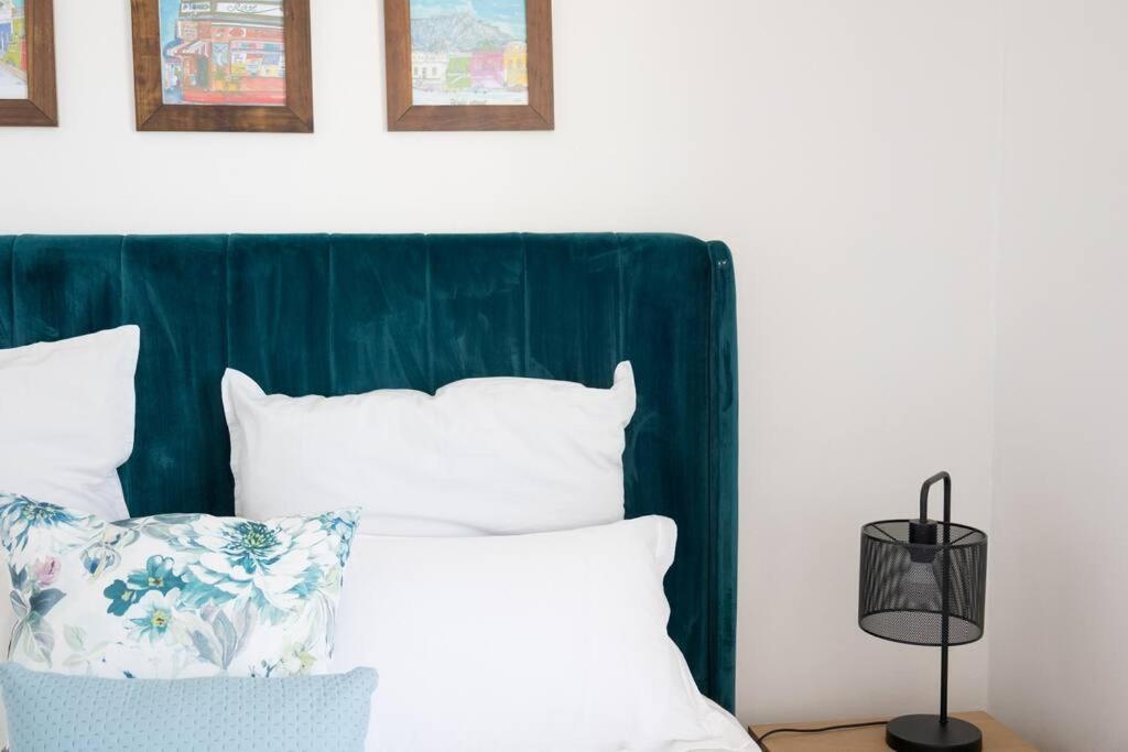 Modern, Trendy And Comfortable 2 Bedroom Apartment In Cape Town Cidade Do Cabo Exterior foto