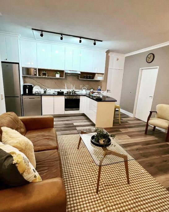 Modern, Trendy And Comfortable 2 Bedroom Apartment In Cape Town Cidade Do Cabo Exterior foto