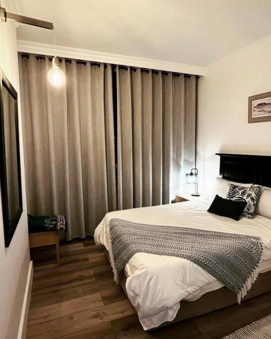 Modern, Trendy And Comfortable 2 Bedroom Apartment In Cape Town Cidade Do Cabo Exterior foto