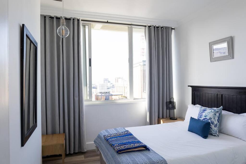 Modern, Trendy And Comfortable 2 Bedroom Apartment In Cape Town Cidade Do Cabo Exterior foto